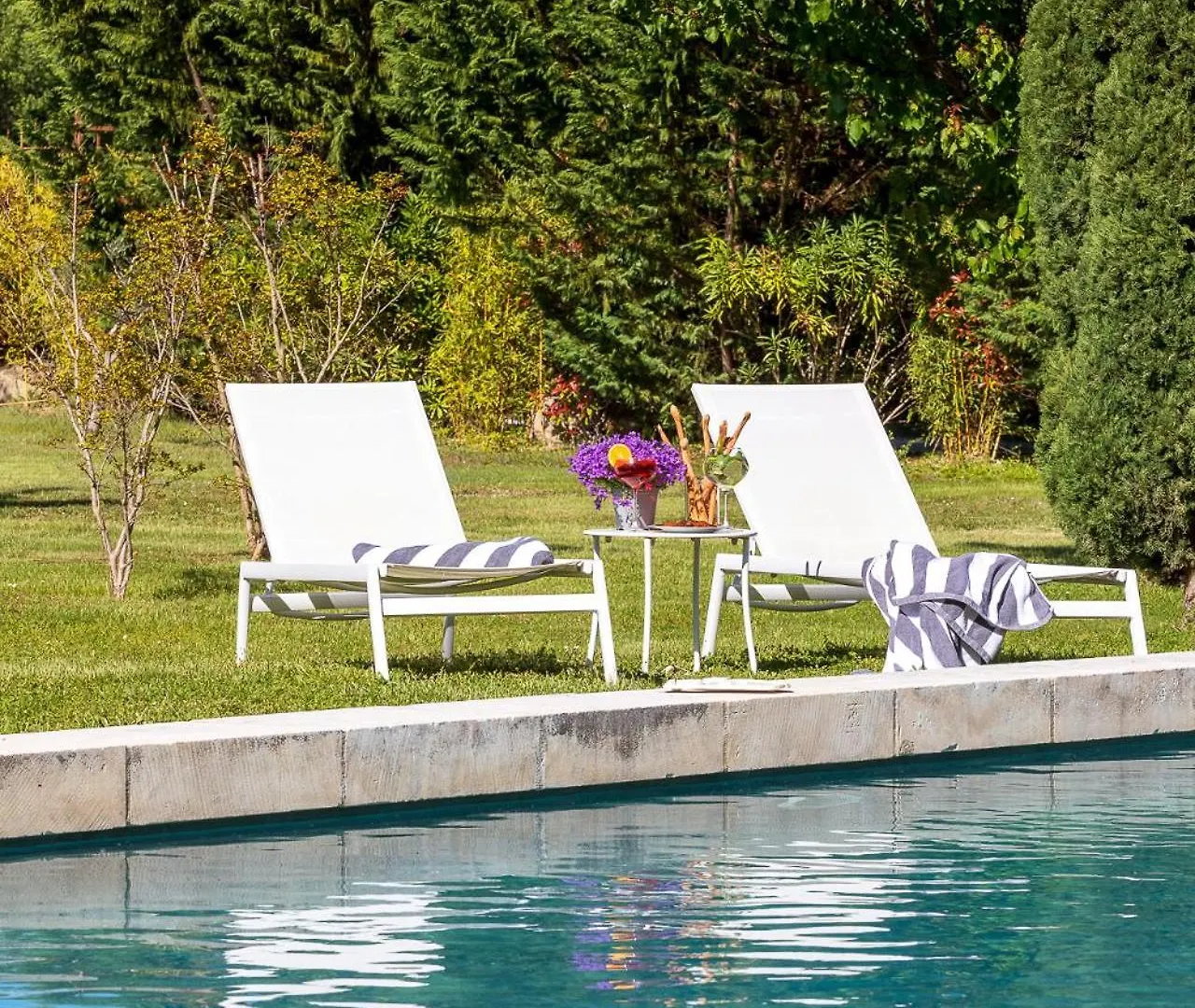 La Bastide De Damien, 5 Clefs Demeure D'Exception Et Table Remarquable Dans Le Guide Teritoria, Jacuzzi Privatif, Cuisine Etoilee Dominique Frerard Hotel Aix-en-Provence Guest house