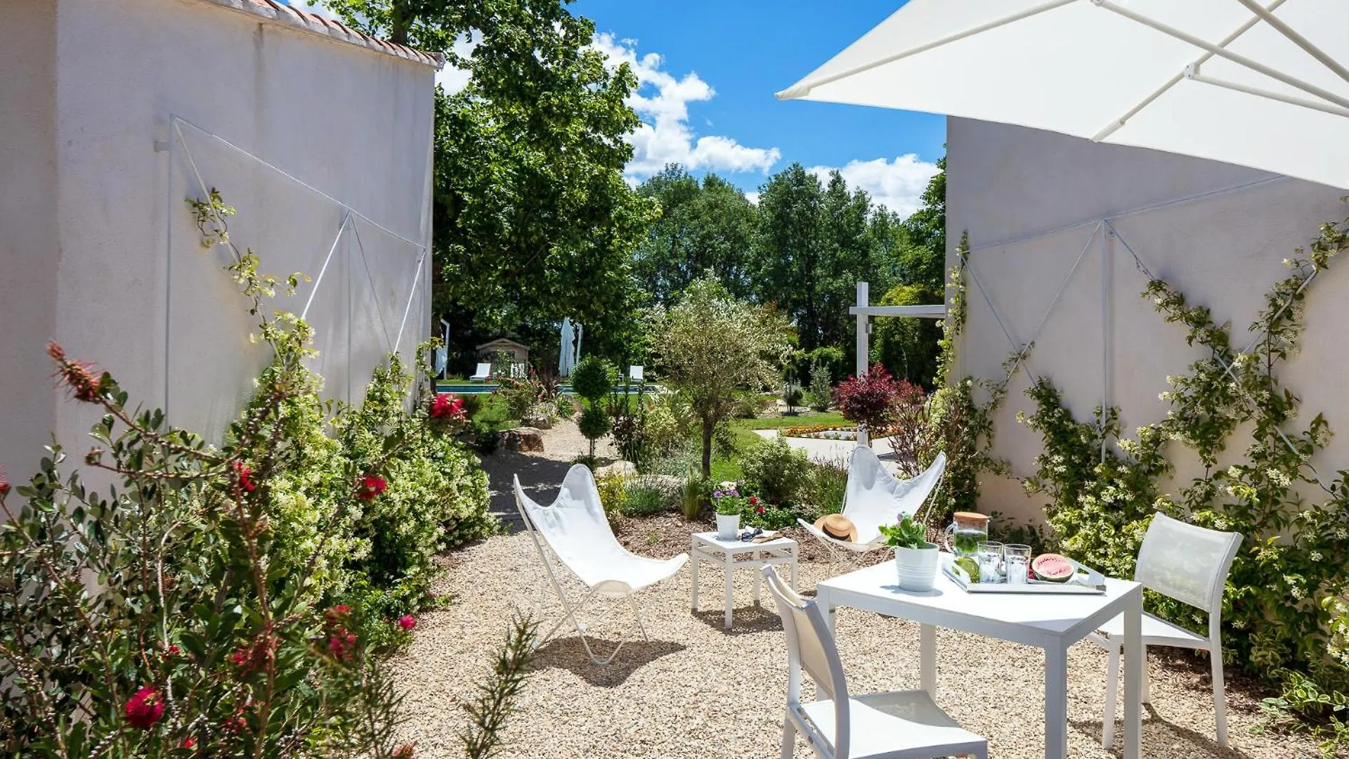 La Bastide De Damien, 5 Clefs Demeure D'Exception Et Table Remarquable Dans Le Guide Teritoria, Jacuzzi Privatif, Cuisine Etoilee Dominique Frerard Hotel Aix-en-Provence Gasthuis