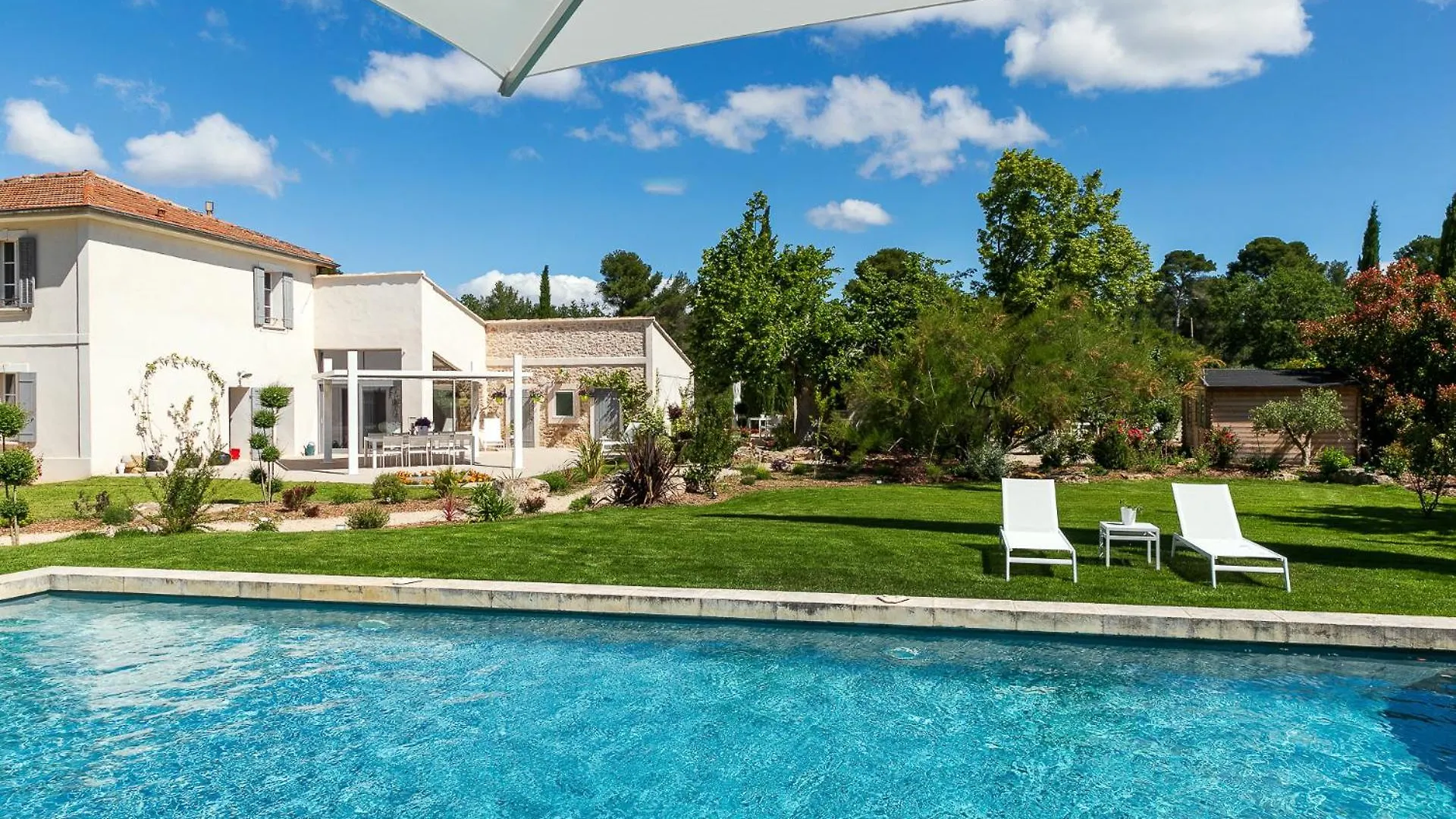 ***** Gasthof CHAMBRE ROMANTIQUE, JACUZZI et LIT D'EXCEPTION Aix-en-Provence Frankreich